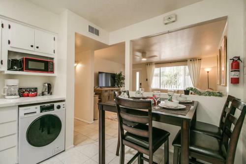Stylish Arcadia 2-bdrm With Comfort And Charm