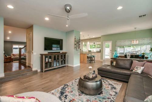 Luxe Scottsdale Home Wpool, Spa, & Tesla Charger