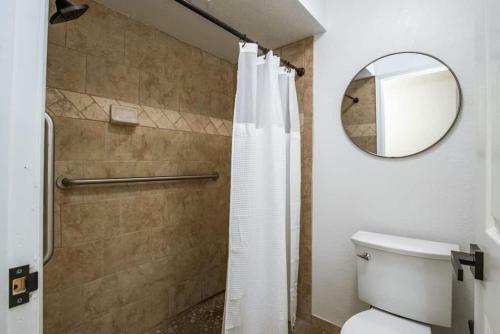 Stylish Resort-style Must See Home With Pool