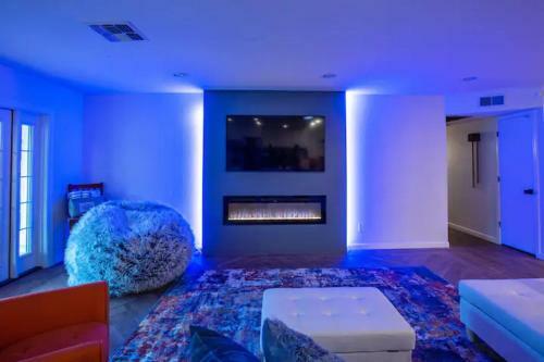 Stylish Resort-style Must See Home With Pool