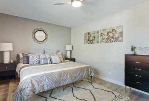 Modern And Stylish Remodeled 4 Bdrm W Htd Pool