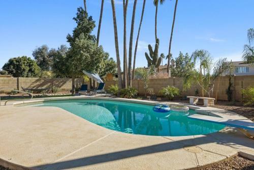 Modern And Stylish Remodeled 4 Bdrm W Htd Pool