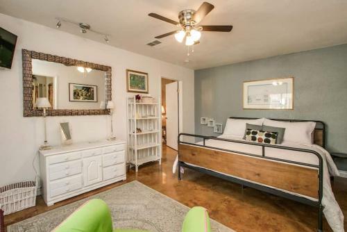 Charming 1-bdrm Guesthouse In Historic District