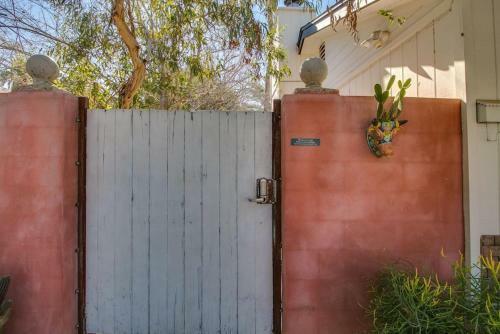 Charming 1-bdrm Guesthouse In Historic District