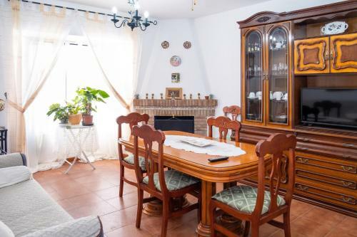 Chalet Con Piscina Privada, Jard�n Y Barbacoa