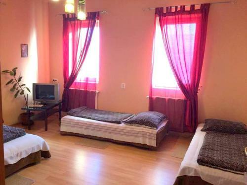 Hostal Op-art Etterem Es Panzio