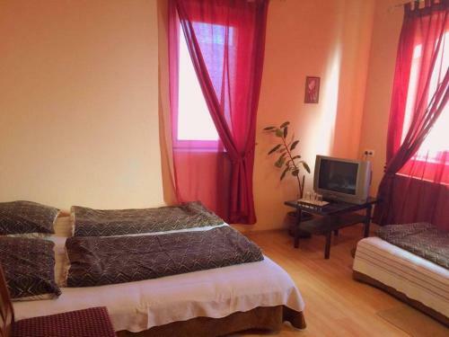 Hostal Op-art Etterem Es Panzio