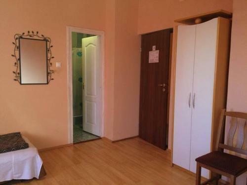 Hostal Op-art Etterem Es Panzio