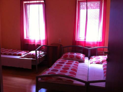 Hostal Op-art Etterem Es Panzio