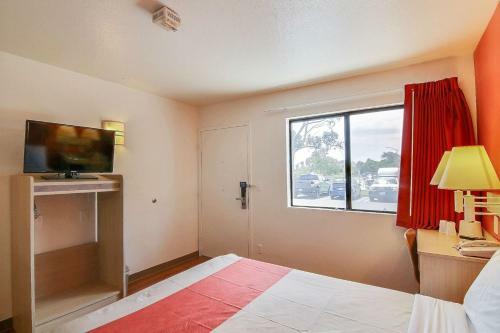 Motel 6 Santa Maria