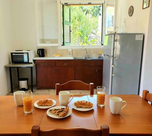 Apartamento Benitses By The Sea