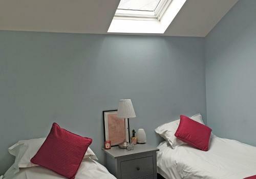 Eyre Square Holiday Apartment