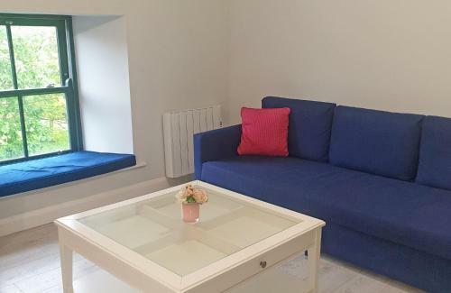 Eyre Square Holiday Apartment