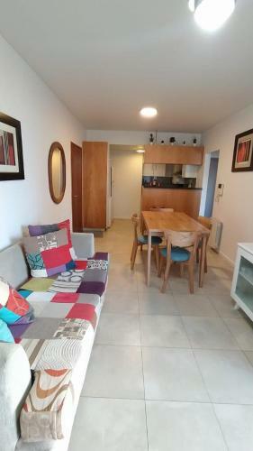 Apartamento Departamento Amoblado A Dos Cuadras De La Plaza
