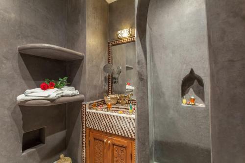 Riad Astra Damus Hotel