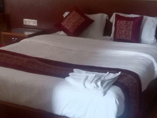 Khandroling Hotel