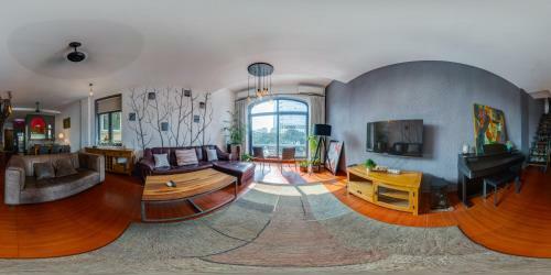 Apartamento French Colonial Home