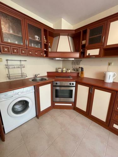 Lovely Apartment By The Sea Garden