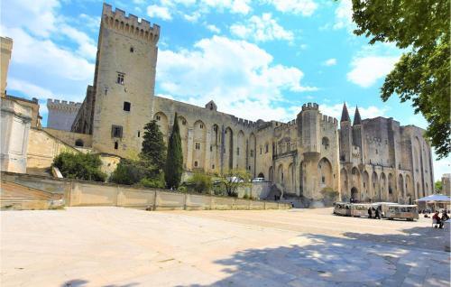 Awesome Apartment In Avignon With Wifi And 2 Bedrooms
