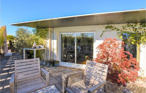 Awesome Apartment In Avignon With Wifi And 2 Bedrooms