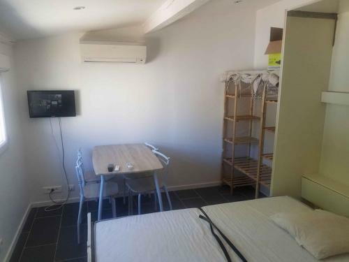 Apartamento Studio Pour Location Vacances A La Semaine Avignon