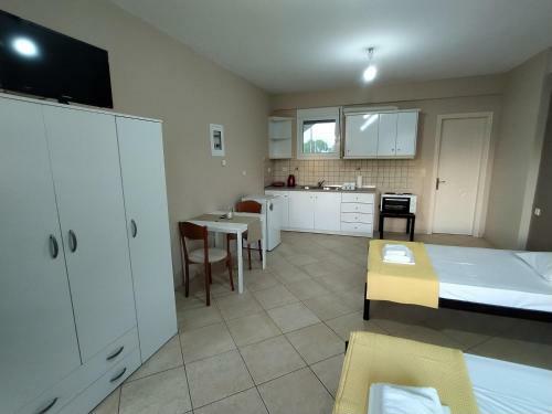 Philoxenia Apartments