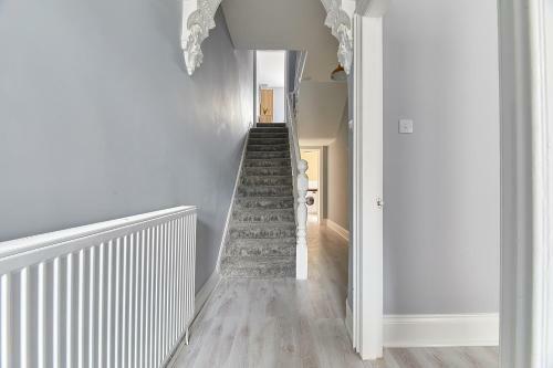 Modern 5 Bed House In Blyth