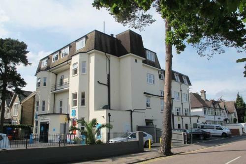 8 Palm Court - A Beautiful Two Bedroom Apartment!