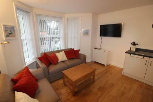 8 Palm Court - A Beautiful Two Bedroom Apartment!