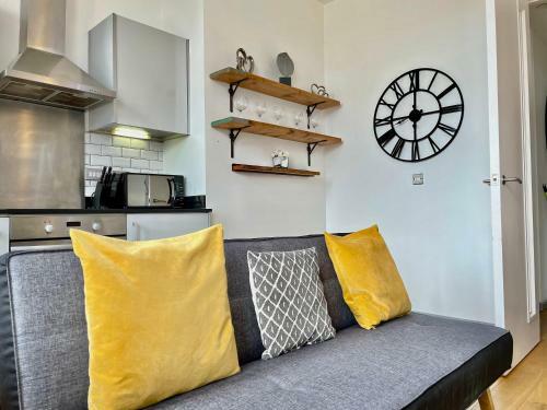 Victorian Factory Apartment With 2 Bedrooms