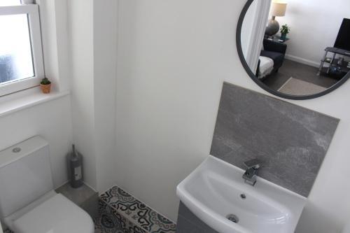 Central Hove, Entire 2 Bed House
