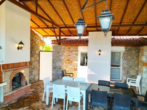 Villa Ek?nc?k'te V?lla Ta? Ev