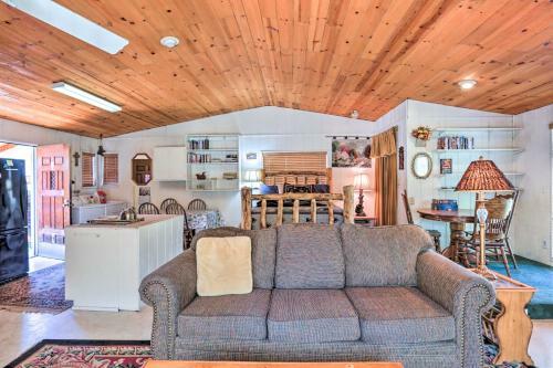 Gorgeous Oakhurst Retreat With Swimming Hole!
