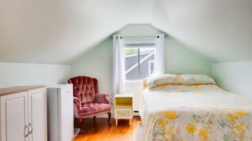 Oak Bay Hampshire Home