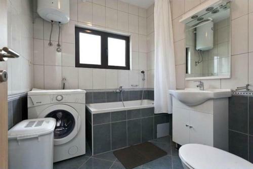 Apartmani Roi?
