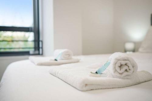 Immaculate And Modern 2 Bedroom Apartment In Slough