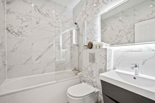 Immaculate And Modern 2 Bedroom Apartment In Slough