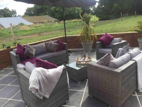 Renovated Farmhouse In Countryside Setting