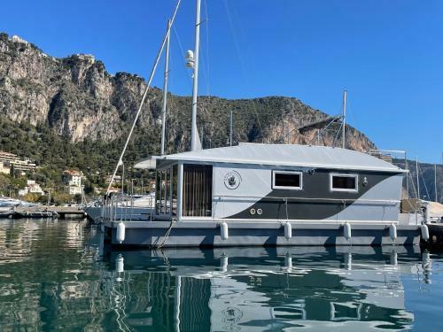 Houseboat Aurora