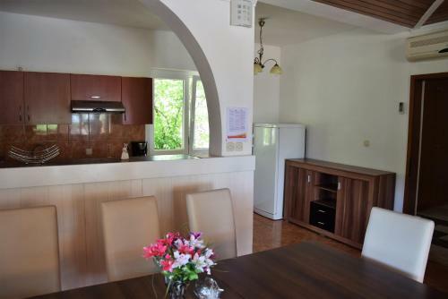 Villa Matea With Pool