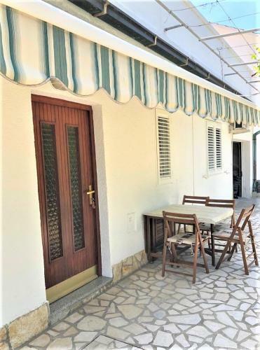 Apartments With Boat Mooring Marija