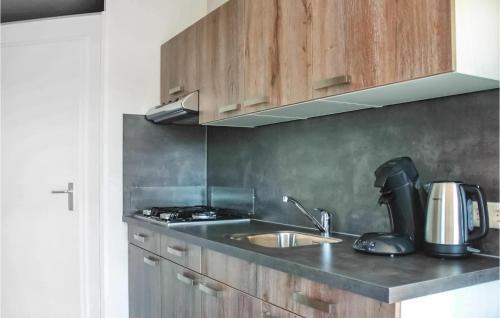 Awesome Home In Renesse With 3 Bedrooms