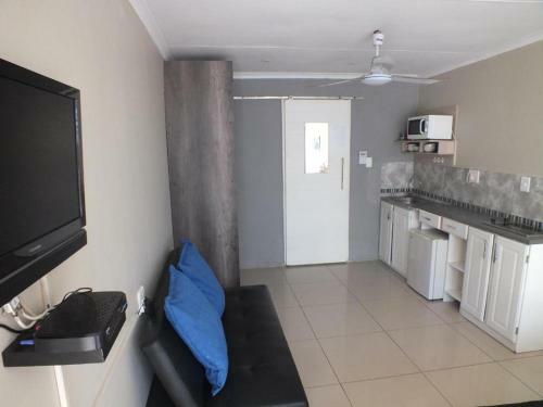 Hostal Aloha Beach Guest House