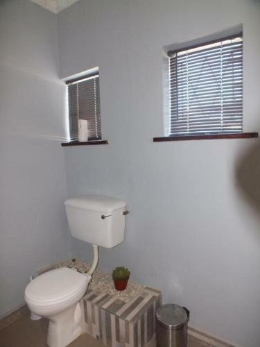 Hostal Aloha Beach Guest House