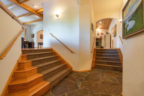 Wooded Luxury At Tahoe Donner
