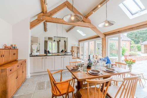 The Barn At Kington Grange