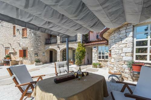 Charming Apartment Alba Premium