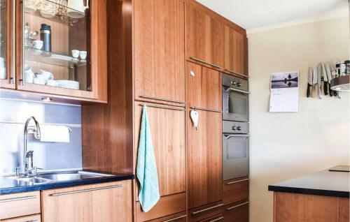 Nice Home In Sveio With 4 Bedrooms
