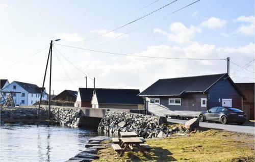 Nice Home In Tjeldst� With Wifi And 2 Bedrooms