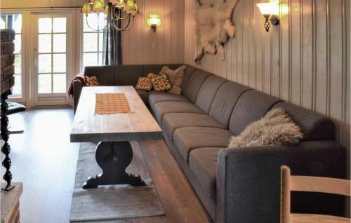 Five-bedroom Holiday Home In Treungen
